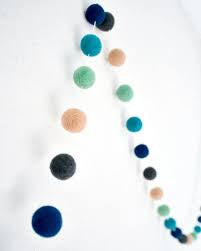 Tara Treasures- Pom-pom Garland
