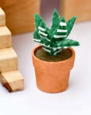 Tara Treasures- felt succulent